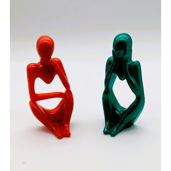 The Thinker Shiny Red & Green Colored Figurines from Resin Handcrafted NEW - Picture 1 of 10